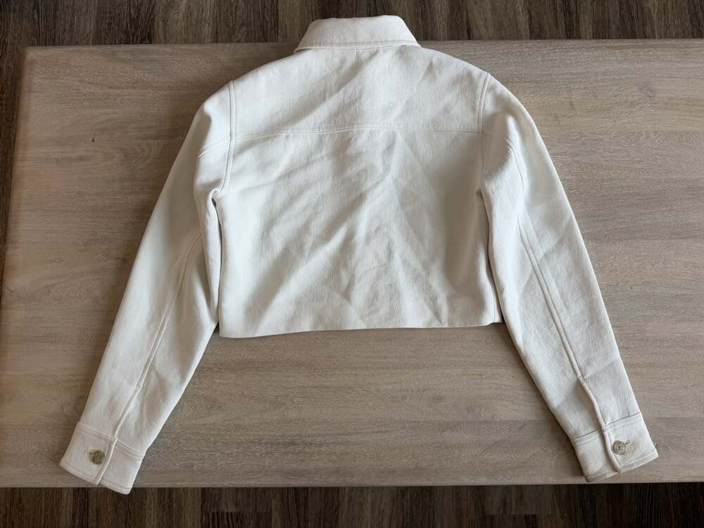Aritzia Little Cropped Jacket Crepette in Light Birch Size 2XS - Picture 10 of 11